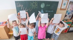 Česi skúšajú revolučné vysvedčenie, v ktorom hodnotí aj žiak sám seba. Slovenská odborníčka nie je proti