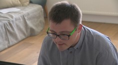 Napriek hendikepu si naplno užíva prácu a miluje šport. Teraz sme mu splnili veľký sen