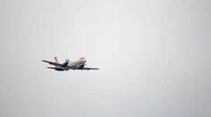 Znudený pilot chcel dať najavo, že má lietania po krk. Vyjadril to netradičným spôsobom