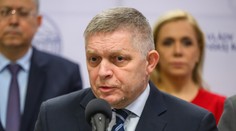 Bývalí ministri varujú. Ficova vláda podľa nich hazarduje s reputáciou a bezpečnosťou Slovenska