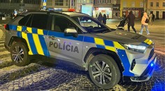 Policajti síce majú autá s hybridným pohonom, no mnohé z nich nenabíjajú