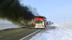 Pri požiari autobusu v Kazachstane uhorelo 52 ľudí