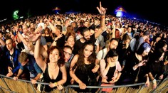 Zo Zlatých pieskov v noci polícia evakuovala 6000 účastníkov tanečnej párty