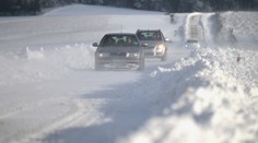 Vlaková doprava je už plne prejazdná. Na mnohých miestach komplikujú situáciu na cestách snehové jazyky