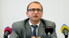 NAKA má podozrenie, že tristotisíc eur zo zabudnutého ruksaku pochádza z trestnej činnosti