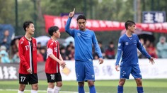 Fanúšikovia veria, že bude čarovať ako jeho otec. Ronaldinhov syn presvedčil Barcelonu