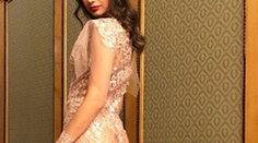 Markizáčka v priesvitných šatách: Ukázala luxusný zadok