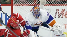 VIDEO: Halák zatiahol roletu a udržal tak Islanders v hre, Ottawa do play off