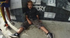 Video ako dôkaz: Opitý chlapec (9) sa chváli, koľko toho vypil