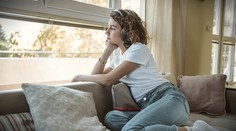 Vaše dieťa sa celé dni zatvára v izbe? Odborníčka hovorí, kedy je čas spozornieť