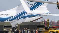 Lietadlo z Číny priviezlo na Slovensko viac ako 20 ton zdravotníckeho materiálu