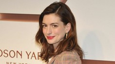 Anne Hathaway na titulke magazínu: Na svoje pomery ukázala až príliš