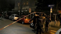 Streľba vo Viedni: Vojak zabil útočníka s nožom