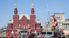 Putin prezentoval svoju silu. Pozrite sa na tradičnú vojenskú prehliadku v Moskve