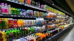 Chystaná daň zo sladených nápojov. Koľko bude stáť po novom kola, energeťák či proteínový prášok?