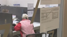 Chaos a sťažnosti. Úrady po celom Slovensku čelia náporu ľudí, ktorí nedostali energopomoc