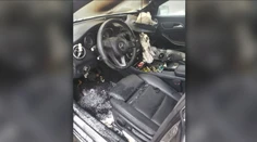 Záhadný požiar v interiéri auta. Z vozidla sa šíril dym priamo pod bytovkou v Prešove