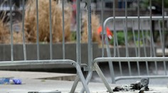 Zomrel muž, ktorý sa zapálil oproti súdnej sieni počas procesu s Trumpom