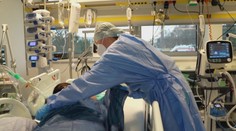 Ministerstvo spustilo triáž pacientov. Bodovací systém rozhodne, kto dostane miesto na ventilácii
