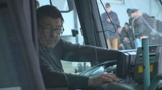 Mnohí vodiči autobusov riešia dilemu. Po zmene zákona je pre nich výhodnejšie ísť do dôchodku