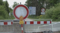 Priechody na hraniciach s Poľskom napriek uvoľneniu opatrení stále blokujú zátarasy