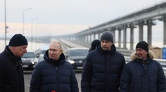 Putin prišiel na inšpekciu výbuchom poškodeného Kerčského mosta