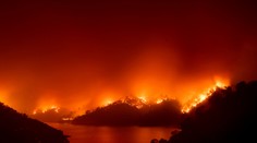 Z Kalifornie utekajú jej obyvatelia. Pri lesných požiaroch zahynulo už najmenej päť ľudí