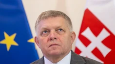 Ficove slová o NATO vyvolali ostrú reakciu. „Potrebuje prekryť problémy krajiny,“ tvrdí opozícia