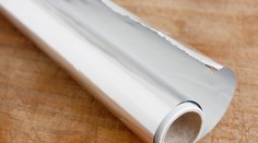 Máte doma alobal? Nepoužívajte ho len na pečenie. Tipy na jeho využitie v domácnosti