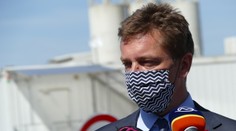 Vlaky zadarmo pre seniorov nezrušia, oznámil minister dopravy