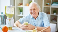 Tajomstvá dlhovekosti od lekára, ktorý skúma „superstarcov“. Nič nie je také, ako sa mohlo zdať