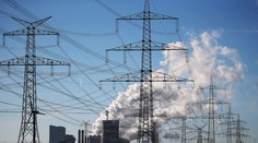 Nárast cien elektriny pre domácnosti sa podarilo znížiť. Pozrite sa, koľko si priplatíte