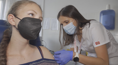 V žilinskej nemocnici už zaočkovali prvých dvesto detí mladších ako 16 rokov