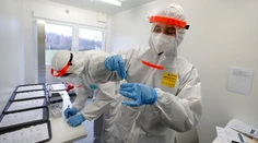 Počet infikovaných koronavírusom sa opäť blíži k 20-tisícom. Stúpol aj počet pacientov