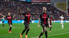 VIDEO: Neuveriteľný Leverkusen s Hradeckým v bráne opäť čaroval v nadstavení. Historická sezóna pokračuje