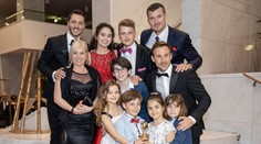 Párik z Oteckov si užíva spoločnú dovolenku. Žiaria šťastím