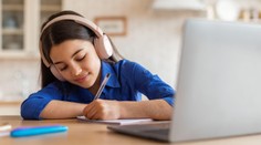 Väčšina žiakov ju už používa pravidelne. Umelá inteligencia sa pomaly dostáva aj do škôl, učitelia čelia náročnej výzve