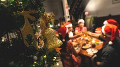 Očkovanie, respirátor a pohoda. Odborníci radia, ako si spraviť bezpečnejšie Vianoce