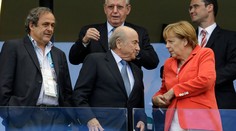 Platini potvrdil, že od Blattera dostal 2 mil. frankov