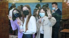 Poľsko uvoľňuje opatrenia: Otvárajú sa nákupné strediská, časť škôl i múzeá