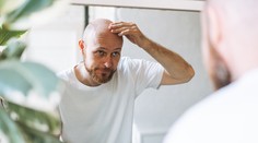 Česi sú najplešatejší muži na svete. Väčšina z nich je na holú hlavu pyšná