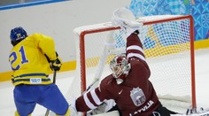 Švédi prešli skupinou bez straty bodu, no Lotyši ich potrápili