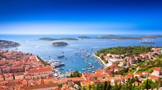 Dovolenkári sú šokovaní situáciou na chorvátskom ostrove. Sťažujú sa na nezvyčajné ticho