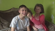 Opäť sme navštívili Laciho zo Superstar: Aká je pravda o jeho mame v ústave?