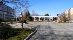 Český profesor, ktorý sa nakazil koronavírusom, bol v kontakte s vyše 20 študentmi