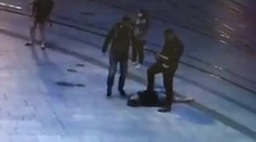 Ďalšie zábery nechutného útoku: Juraj uštedril Henrymu facky, aj keď bezvládne ležal na zemi