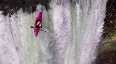 Takto vyzerá pád do 18-metrového vodopádu z pohľadu kajakára