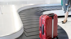 Letiskový pracovník prezradil najhorší typ kufra, radšej sa mu vyhnite. Inak riskujete škodu
