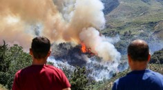Požiare sa rozširujú aj v Turecku. Ohrozujú Antalyu aj oblasti zničené zemetraseniami