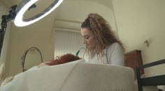 Tatérka pomáha ženám získať späť sebavedomie. Po operáciách prsníkov zakrýva jazvy a tetuje bradavky